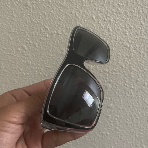 AX 4004 sunglasses. A few scratches. Open box - Picture 5 of 7